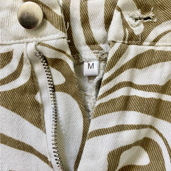 Swirl Pattern Pants - Picture 8 of 9